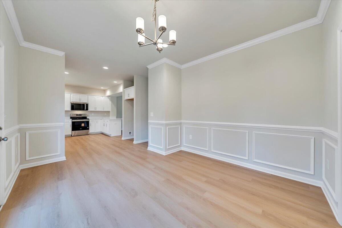 1109 Niagara Road Vinton, VA 24179 - Photo 17 of 43 16_Dining Room