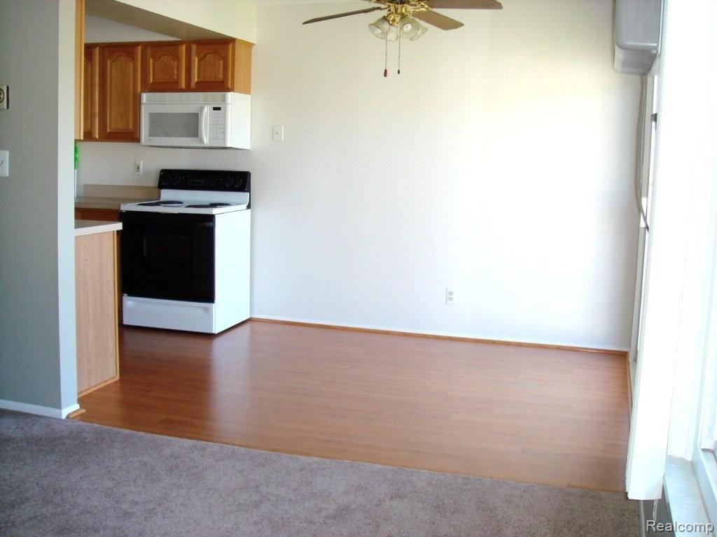 8190 24 Mile Road, Unit 29 Utica, MI 48316 - Photo 6 of 10 Dining Room