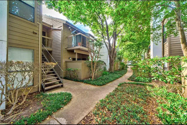 $1,050 | 10049 Westpark Drive, Unit 186, Houston, TX 77042