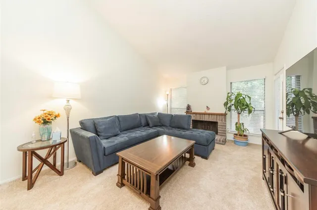 $1,050 | 10049 Westpark Drive, Unit 186, Houston, TX 77042