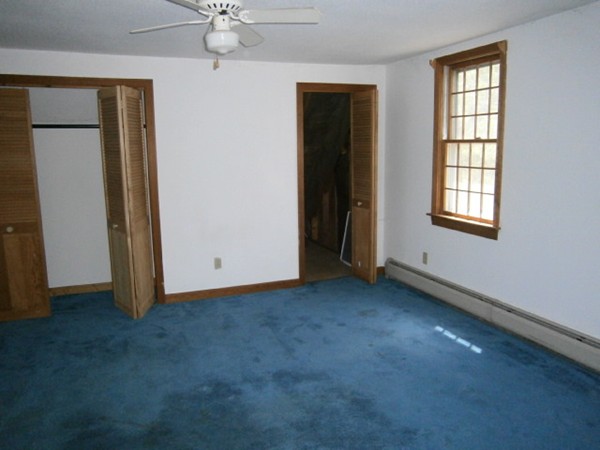 20 Dexter Street Eastham, MA 02642 - Photo 14 of 14 an empty room with windows and closet