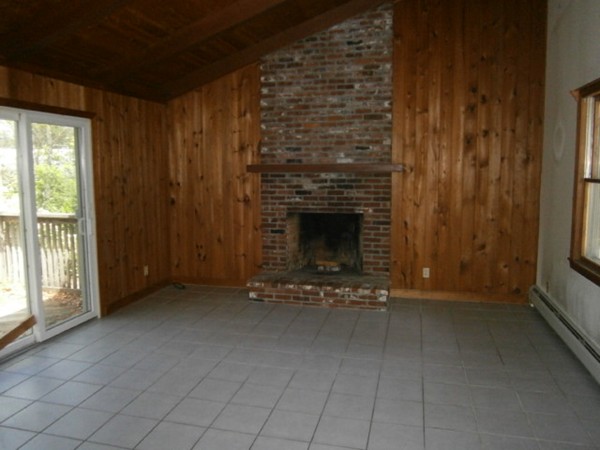 20 Dexter Street Eastham, MA 02642 - Photo 6 of 14 an empty room with windows