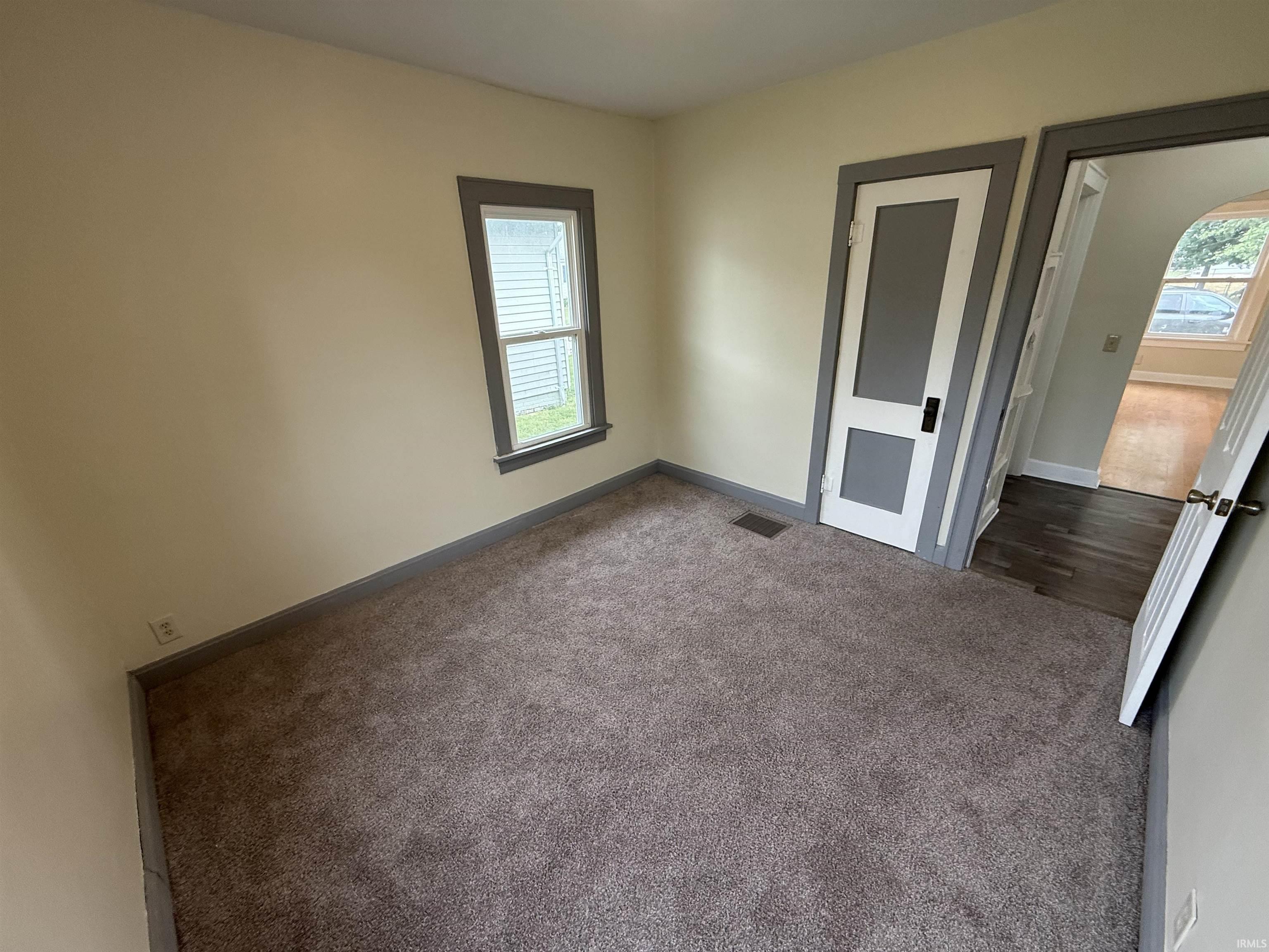 859 Ridgeway Avenue Vincennes, IN 47591 - Photo 13 of 20 Gallery Image 13
