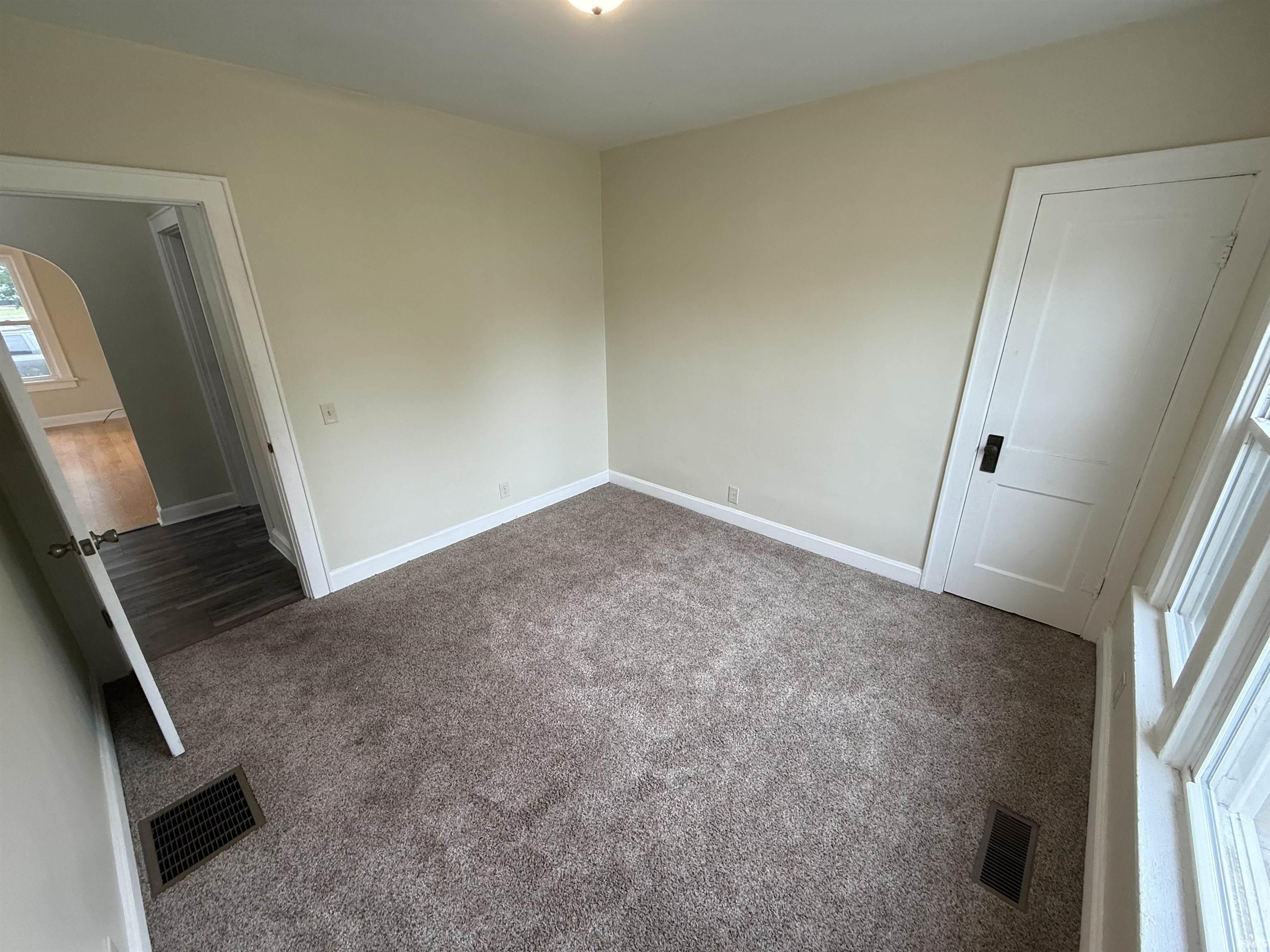 859 Ridgeway Avenue Vincennes, IN 47591 - Photo 15 of 20 Gallery Image 15