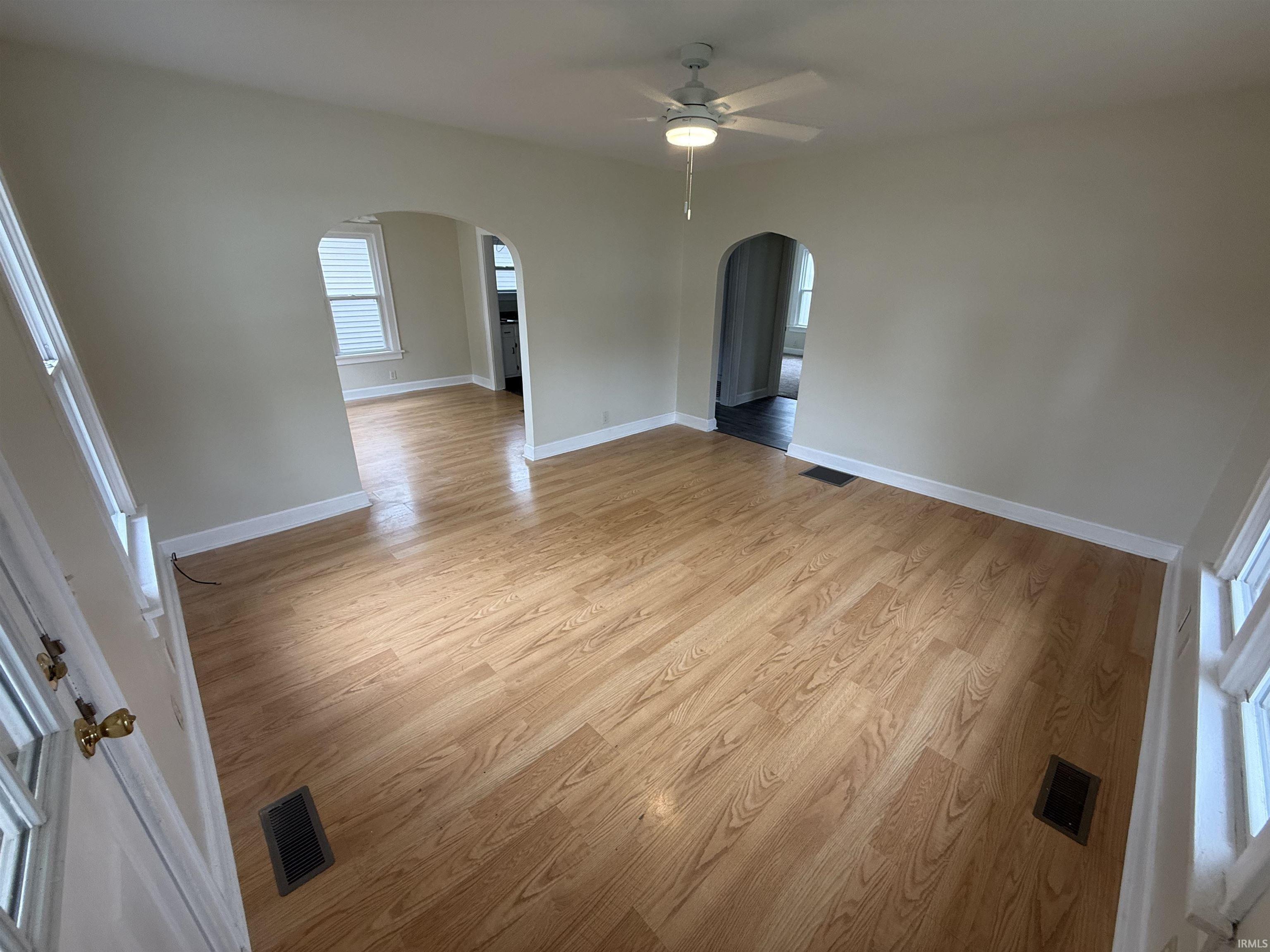 859 Ridgeway Avenue Vincennes, IN 47591 - Photo 5 of 20 Gallery Image 5