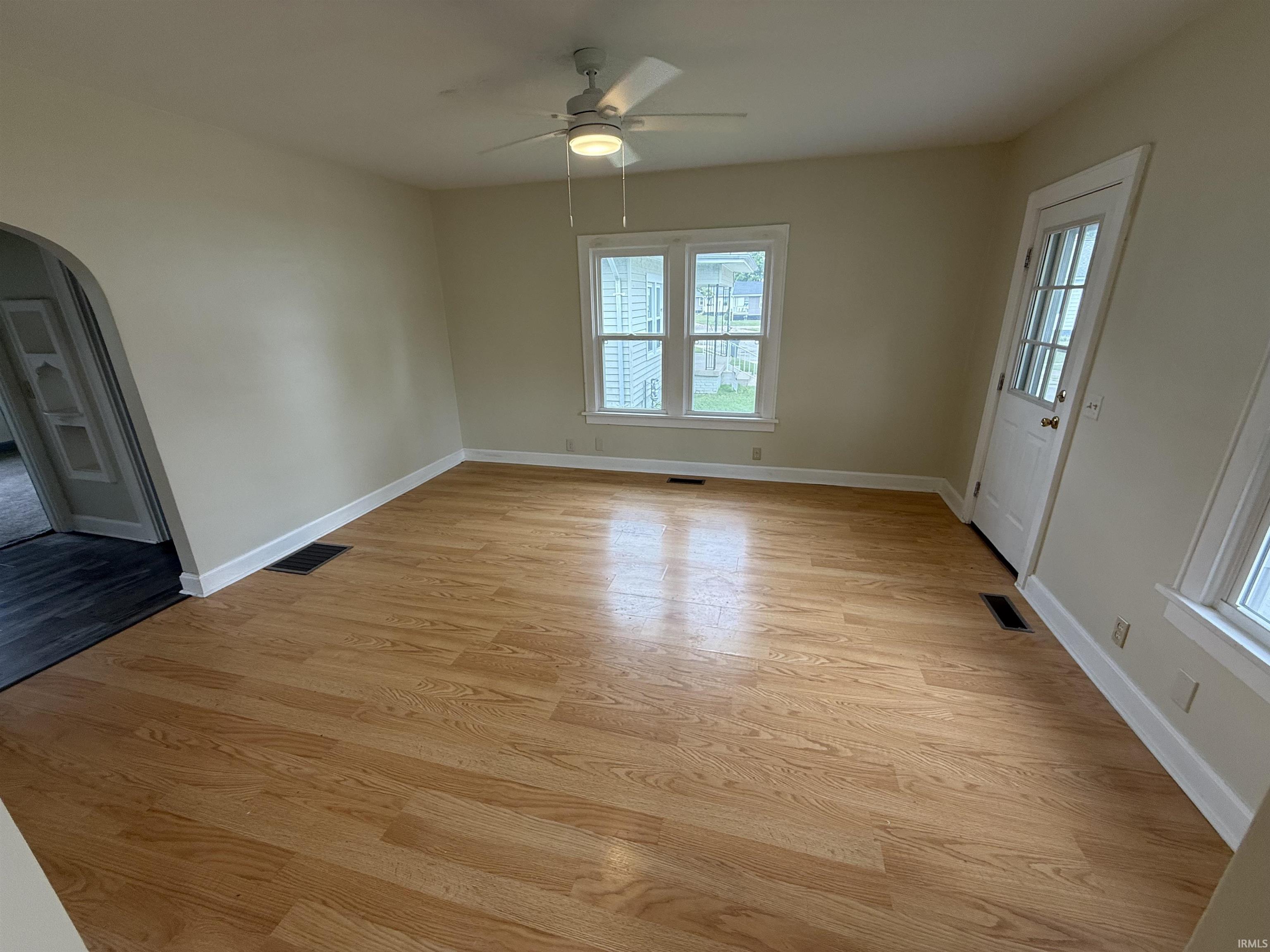 859 Ridgeway Avenue Vincennes, IN 47591 - Photo 6 of 20 Gallery Image 6