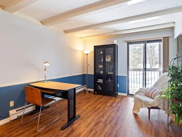 $275,000 | 6075 Lincoln Drive, Unit 211, Edina, MN 55436