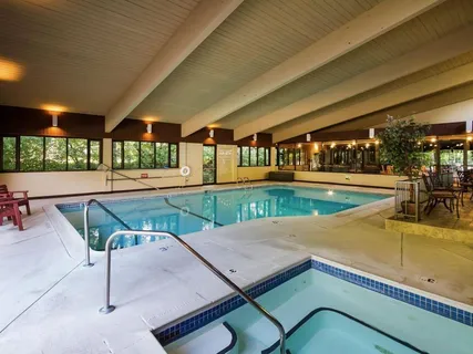 $275,000 | 6075 Lincoln Drive, Unit 211, Edina, MN 55436