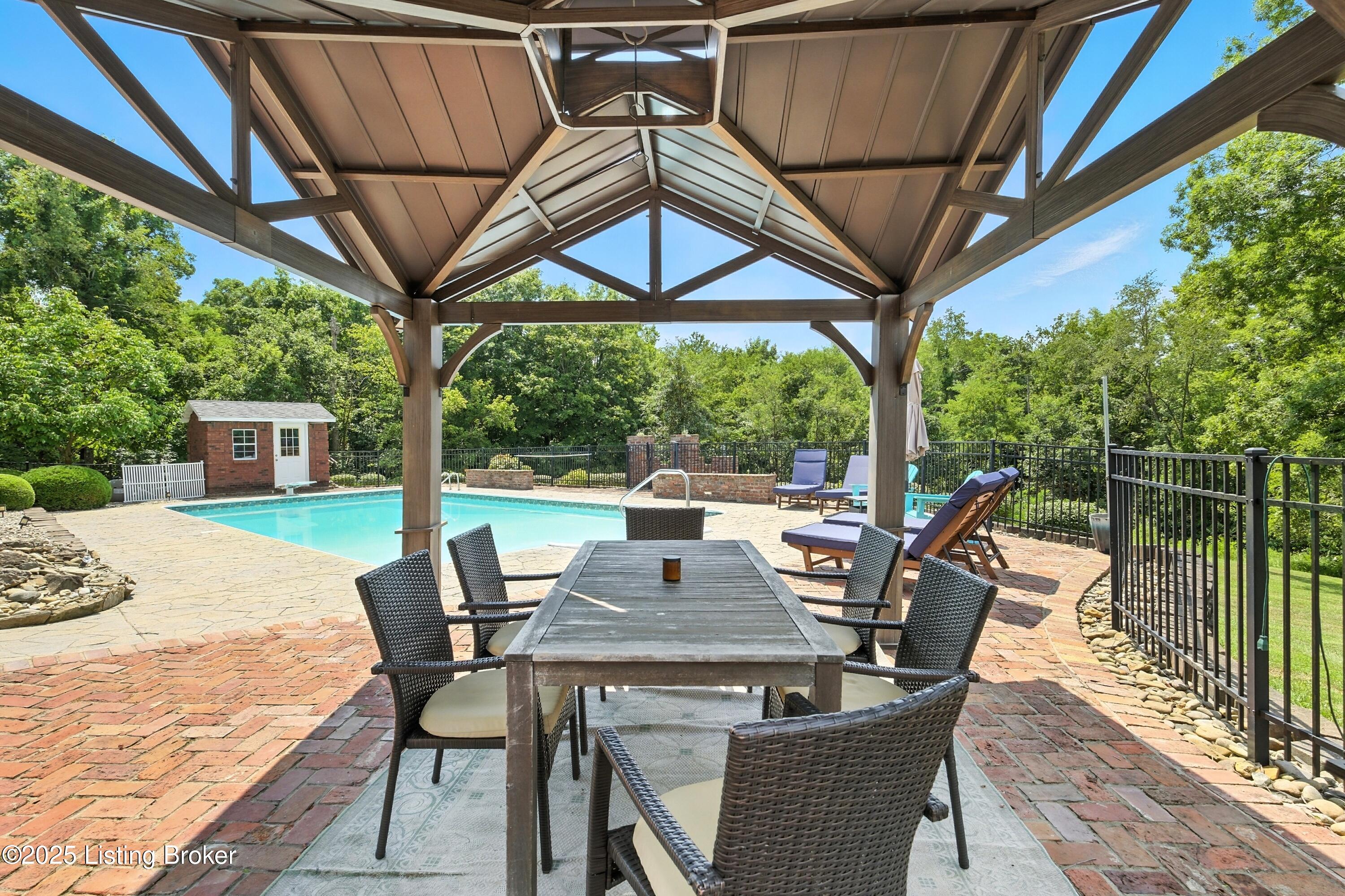 118 Flint Ridge Road Shelbyville, KY 40065 - Photo 57 of 79 118flintridge_louisvillerealestatemedia_