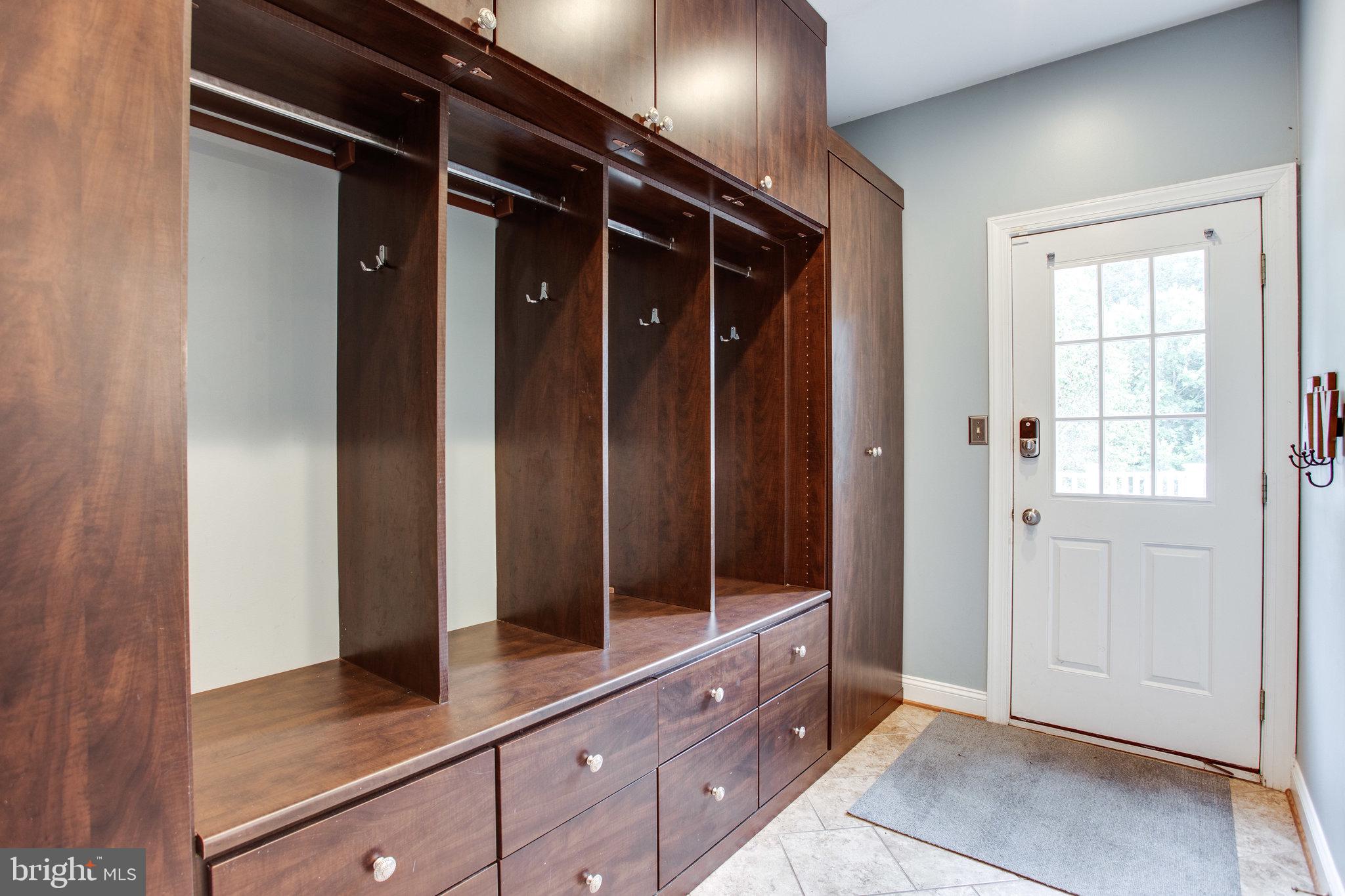 1709 Raleigh Hill Road Vienna, VA 22182 - Photo 34 of 83 Gallery Image 34