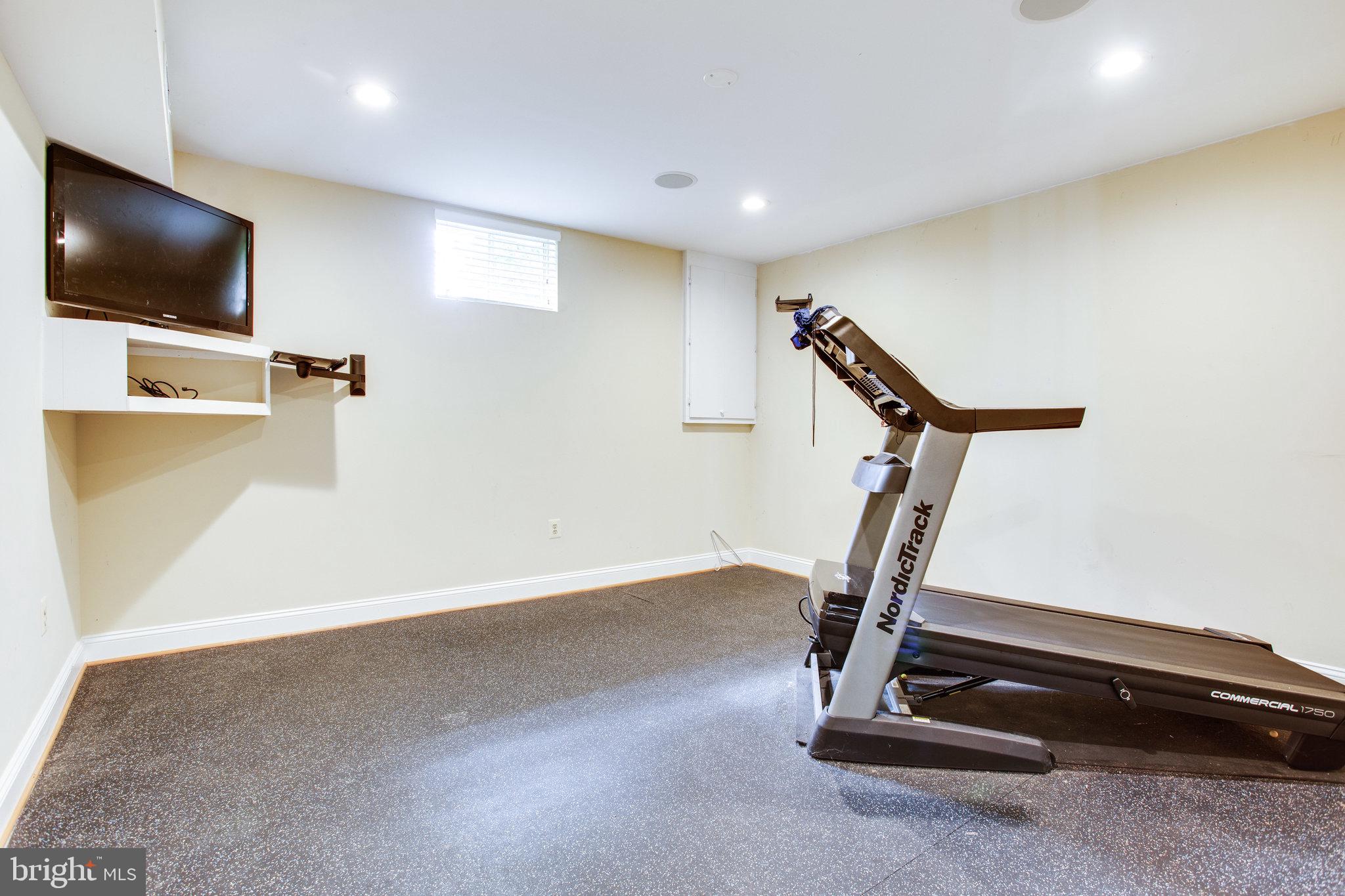 1709 Raleigh Hill Road Vienna, VA 22182 - Photo 62 of 83 Gallery Image 62