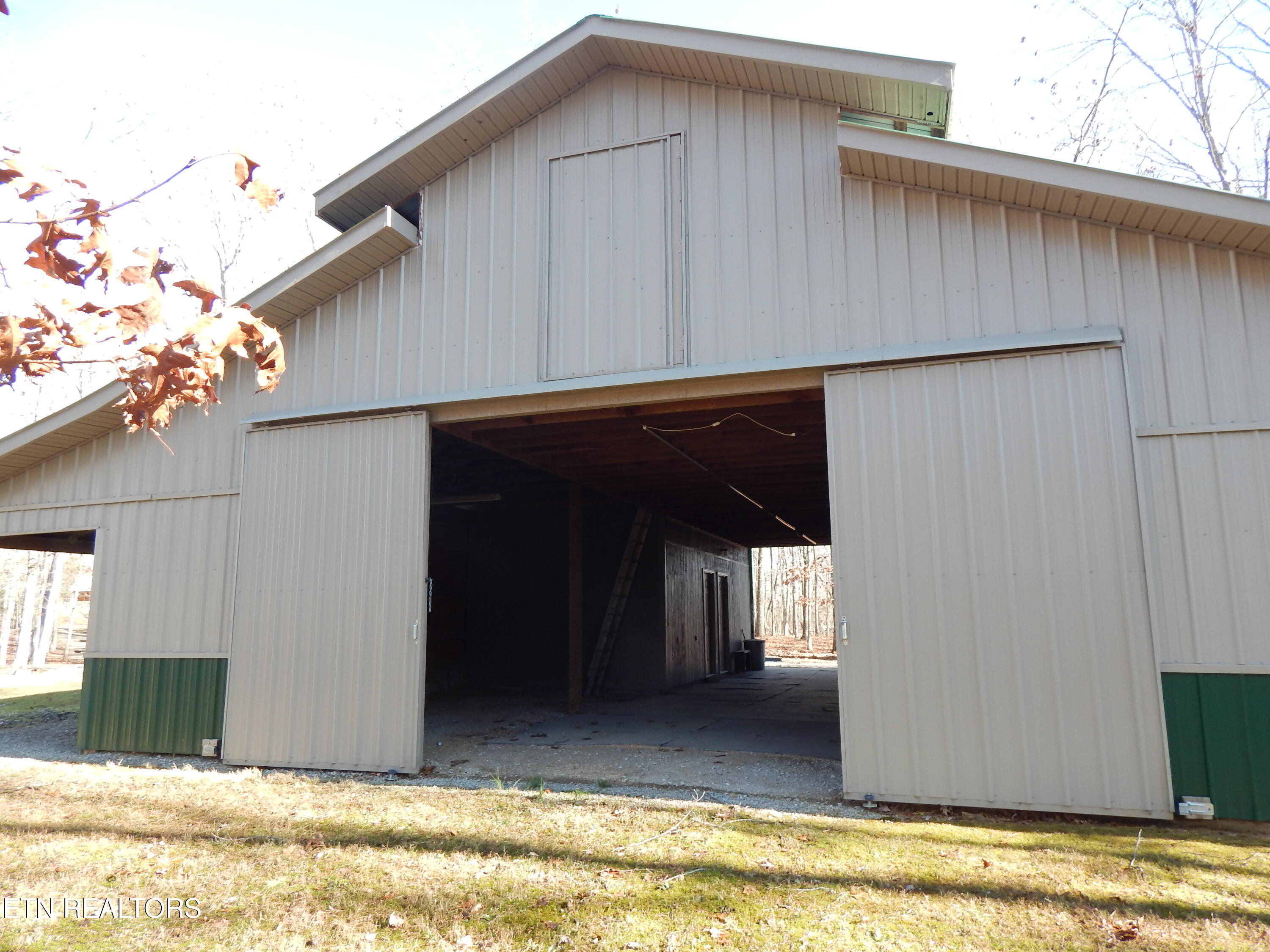 619 Ridge Top Drive Jamestown, TN 38556 - Photo 3 of 13 Barn