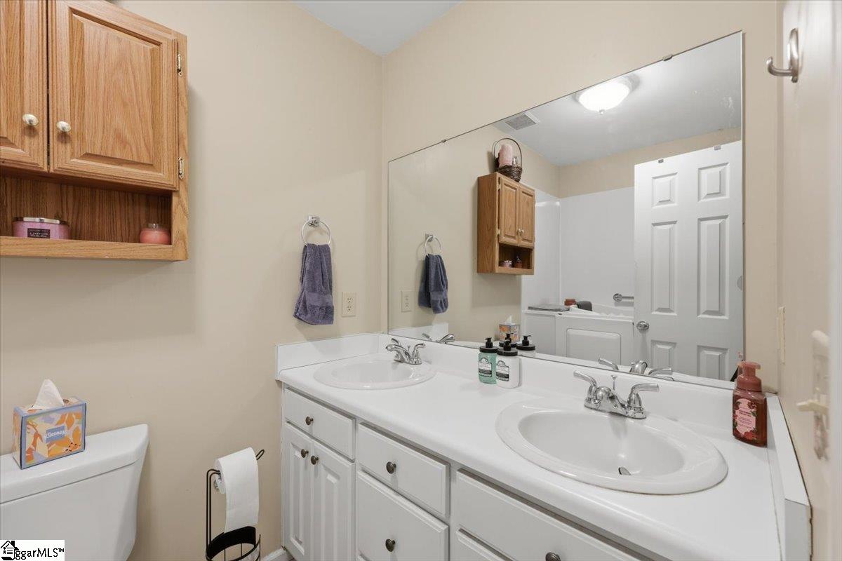 305 Grant Street Easley, SC 29640 - Photo 18 of 29