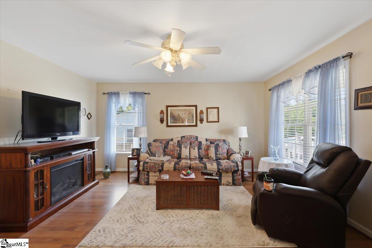 305 Grant Street Easley, SC 29640 - Photo 7 of 29