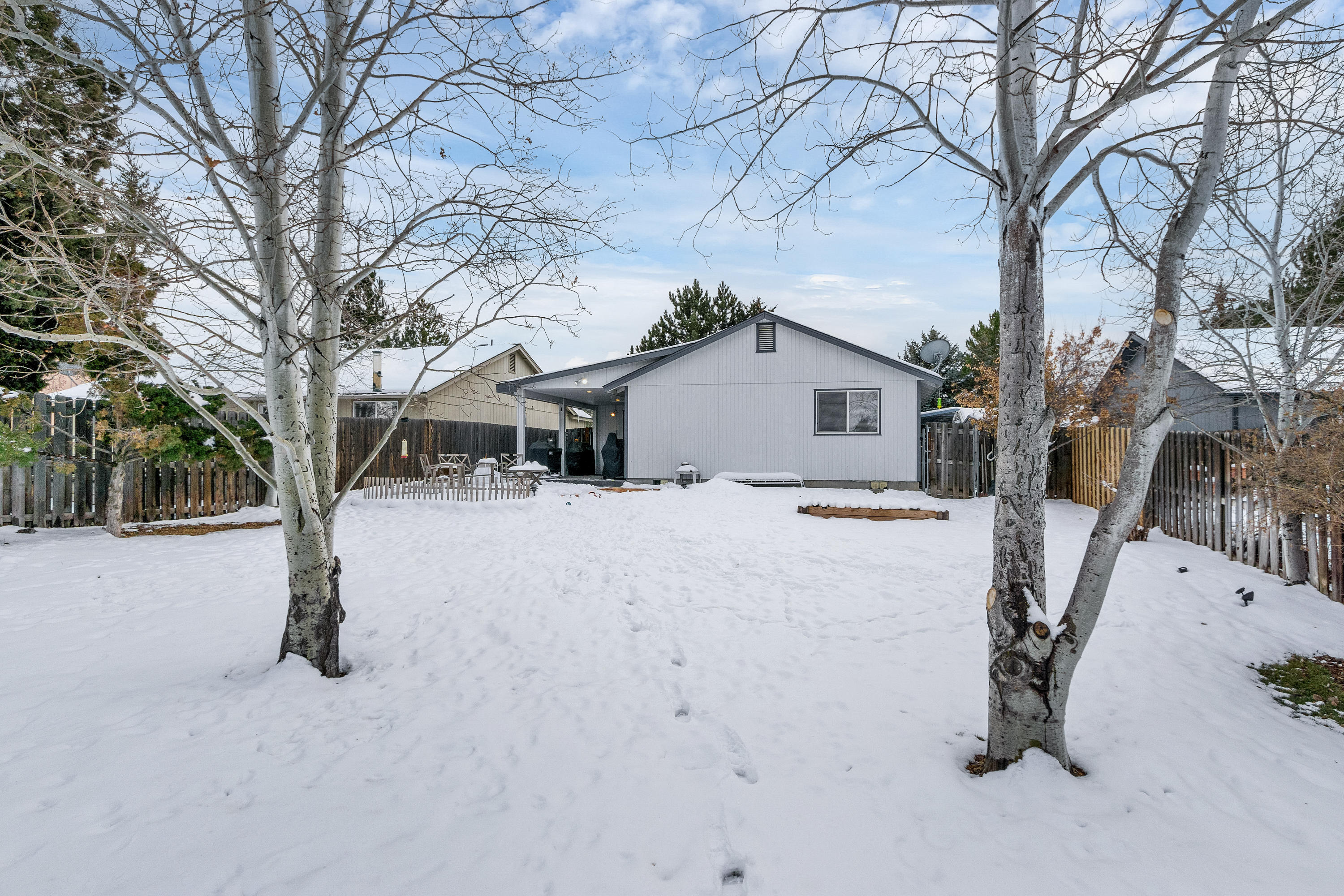 20782 Gallop Road Bend, OR 97701 - Photo 4 of 27 Back yard.