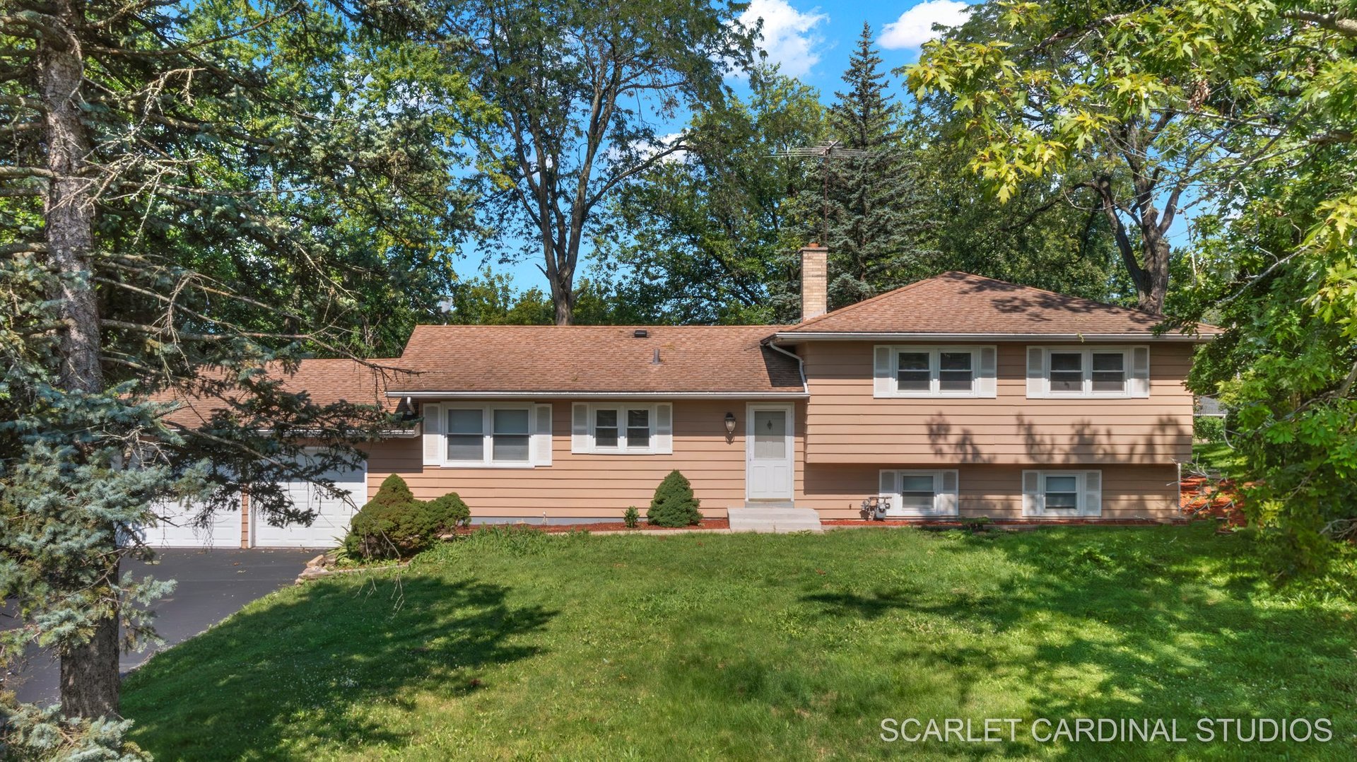 3S126 South Park Blvd