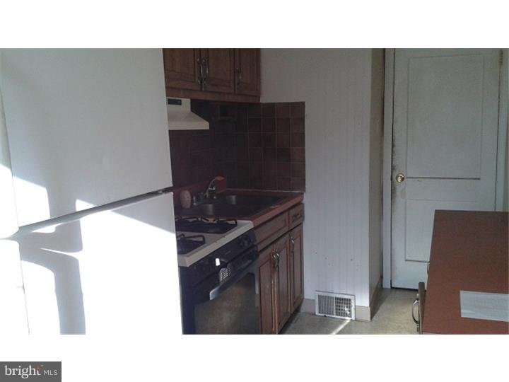 237 Haller Road Ridley Park, PA 19078 - Photo 5 of 11 Kitchen