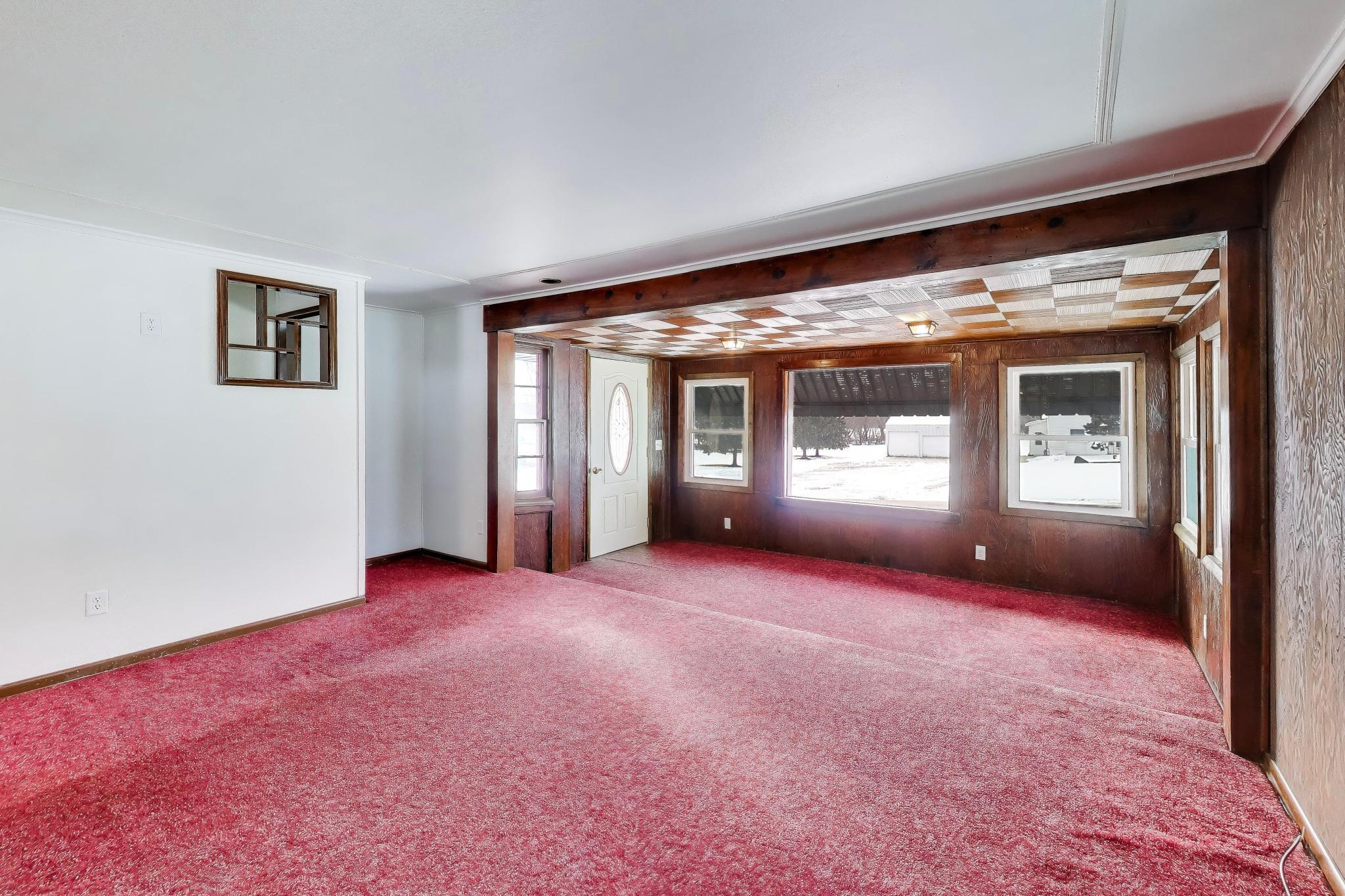 6104 Water Street Lyons, WI 53105 - Photo 8 of 39 Living Room