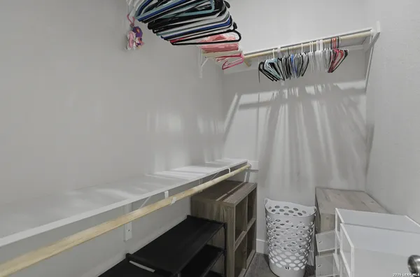 $2,590 | 164 Ave Ventana, San Antonio, TX 78256