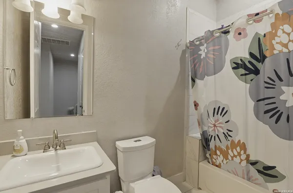 $2,590 | 164 Ave Ventana, San Antonio, TX 78256
