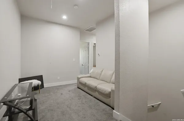 $2,590 | 164 Ave Ventana, San Antonio, TX 78256