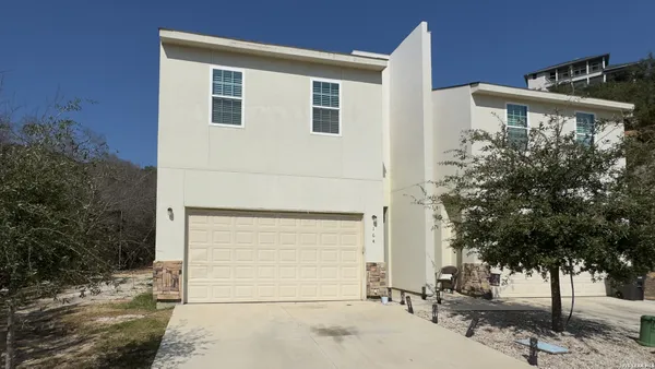 $2,590 | 164 Ave Ventana, San Antonio, TX 78256