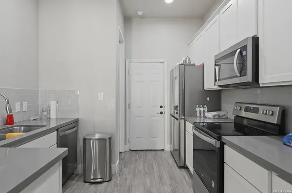 $2,590 | 164 Ave Ventana, San Antonio, TX 78256