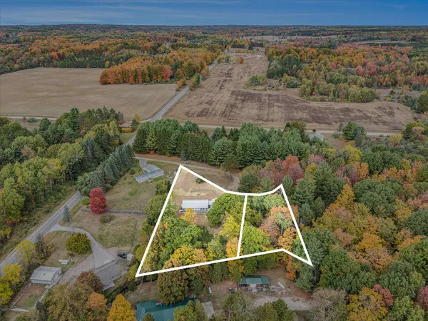 $329,900 | 2480 South 148th Avenue, Hesperia, MI 49421