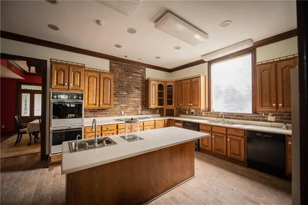 $885,000 | 10001 Patterson Road, New Orleans, LA 70131