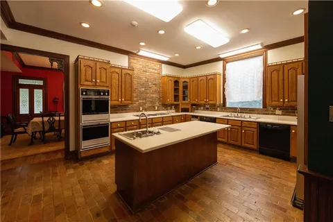 $925,000 | 10001 Patterson Road, New Orleans, LA 70131