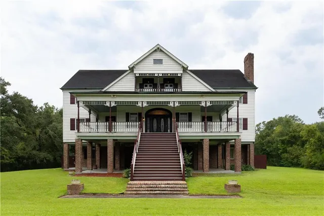 $925,000 | 10001 Patterson Road, New Orleans, LA 70131