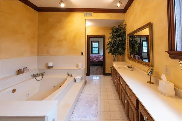 $925,000 | 10001 Patterson Road, New Orleans, LA 70131