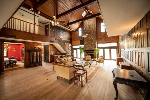 $885,000 | 10001 Patterson Road, New Orleans, LA 70131