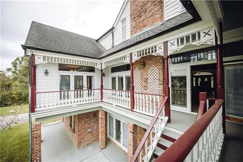 $885,000 | 10001 Patterson Road, New Orleans, LA 70131