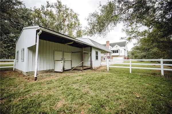 $885,000 | 10001 Patterson Road, New Orleans, LA 70131