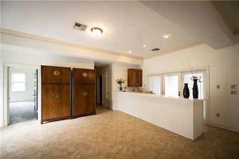 $885,000 | 10001 Patterson Road, New Orleans, LA 70131