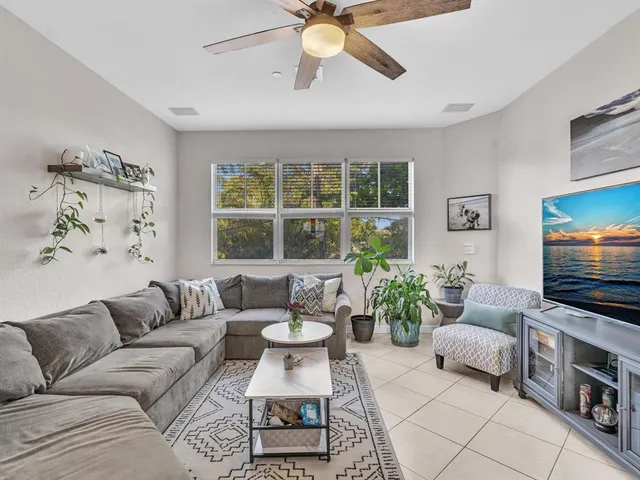 $585,000 | 1839 North Dixie Highway, Unit 1839, Fort Lauderdale, FL 33305