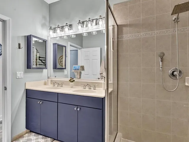 $585,000 | 1839 North Dixie Highway, Unit 1839, Fort Lauderdale, FL 33305