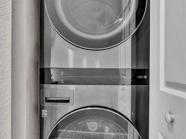 $585,000 | 1839 North Dixie Highway, Unit 1839, Fort Lauderdale, FL 33305