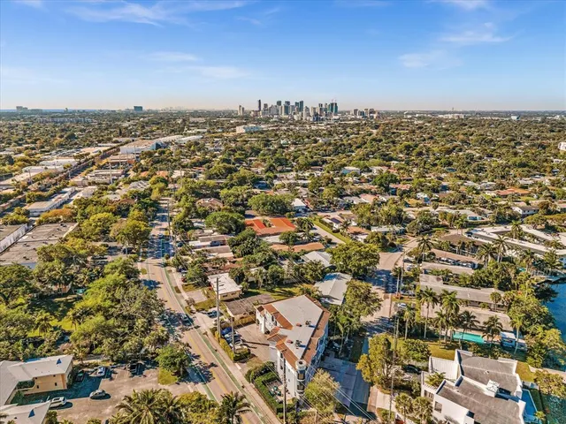 $585,000 | 1839 North Dixie Highway, Unit 1839, Fort Lauderdale, FL 33305