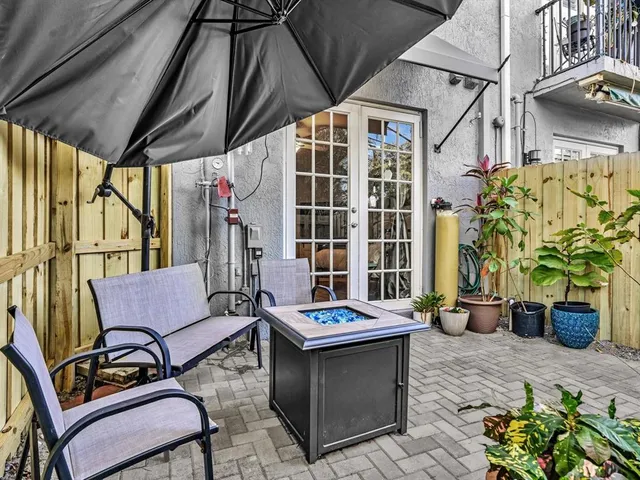 $585,000 | 1839 North Dixie Highway, Unit 1839, Fort Lauderdale, FL 33305