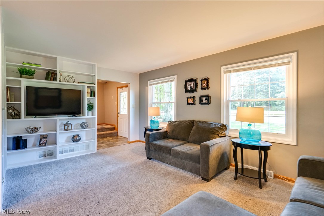 1431 Fixler Road Wadsworth, OH 44281 - Photo 5 of 35