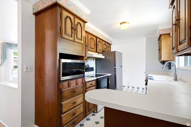 272 East 1400th Street North Bountiful, UT 84010 - Photo 11 of 38