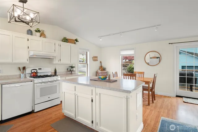 $650,000 | 650 Northeast Otis Street, Coupeville, WA 98239