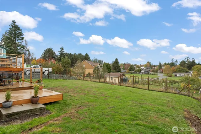 $650,000 | 650 Northeast Otis Street, Coupeville, WA 98239