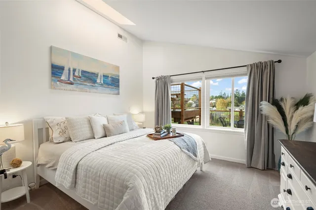 $650,000 | 650 Northeast Otis Street, Coupeville, WA 98239