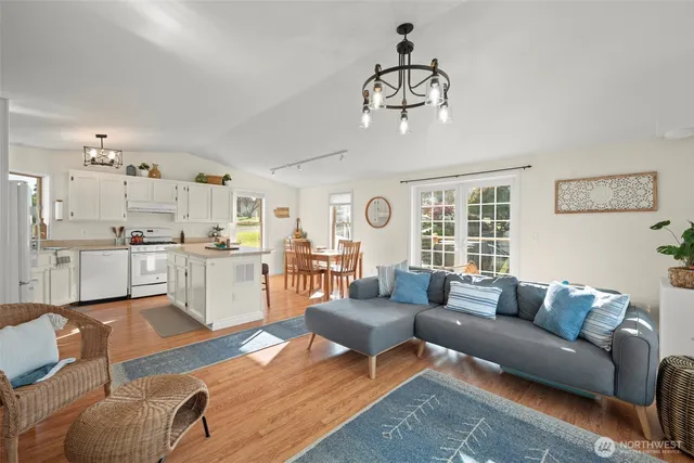 $650,000 | 650 Northeast Otis Street, Coupeville, WA 98239