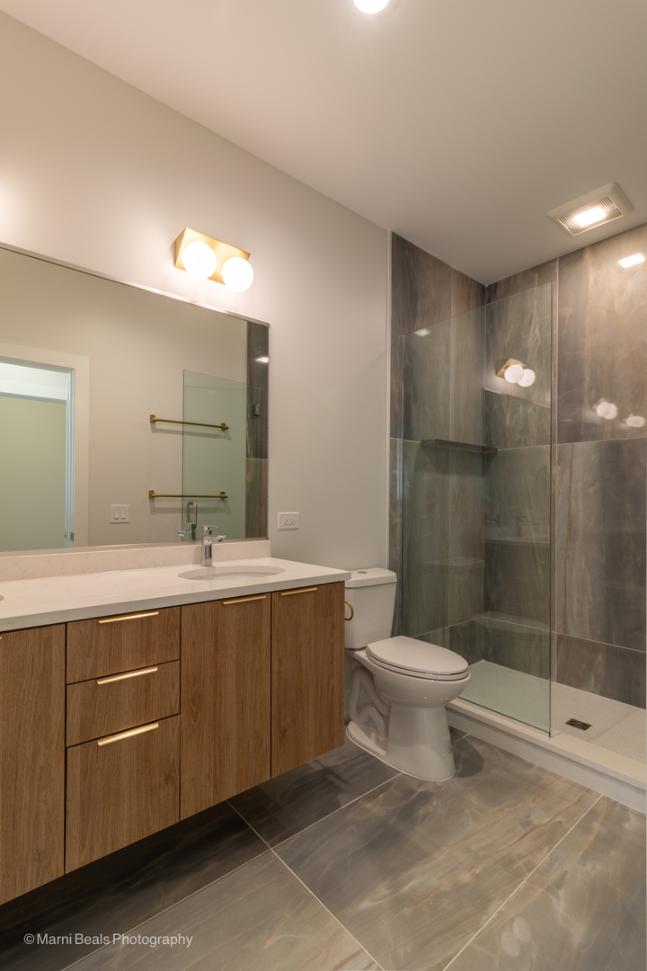 6446 South Rhodes Avenue Chicago, IL 60637 - Photo 11 of 23 Gallery Image 11