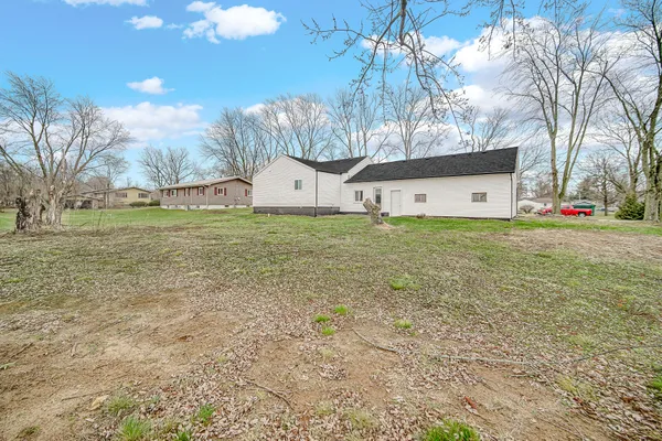 a house view with yard