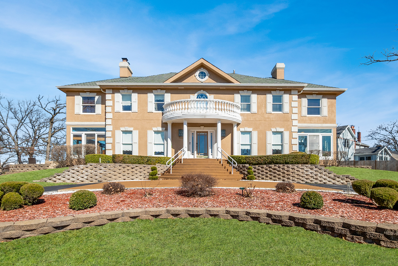 739 Aberdeen Drive Crete, IL 60417 - Photo 28 of 35 a front view of a house with a yard